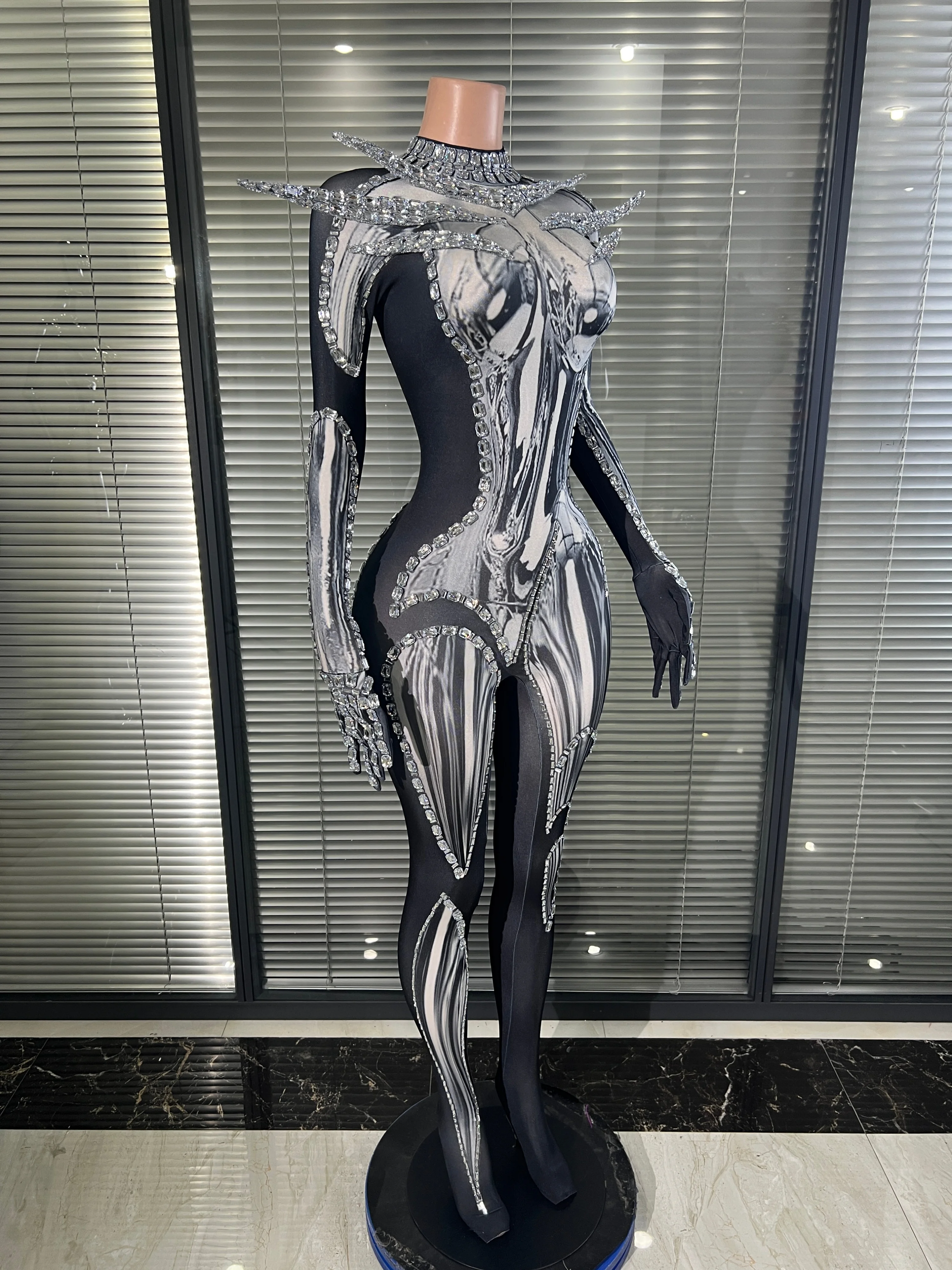 Woman Silver diamond Print Long Sleeve BodysuitRhinestone Spiky Shoulder Decor Skinny Women Party StagePerformance Wear