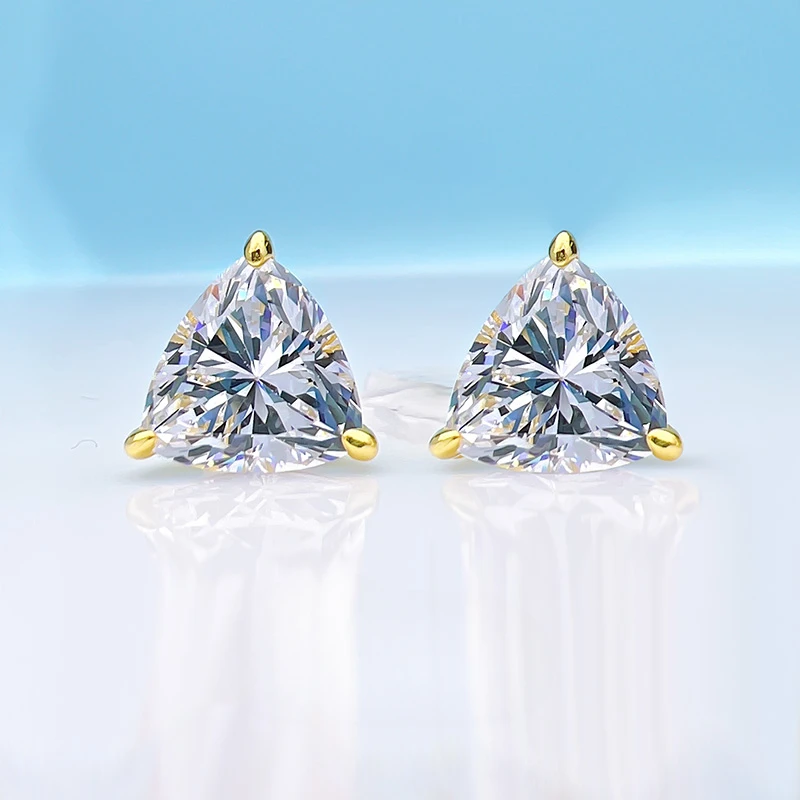 

925 Sterling Silver High Carbon Diamond Earrings Brand New Summer Small and Exquisite Love Wedding Jewelry Wholesale