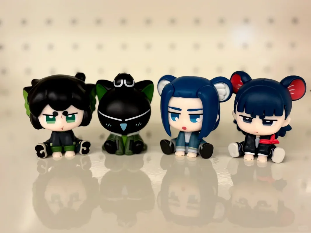 Original The Legend Of Hei 2 Cute Friends Sitting In Row Q Version Mini Figure Ornament Cute Blind Box Merchandise Festival Gift
