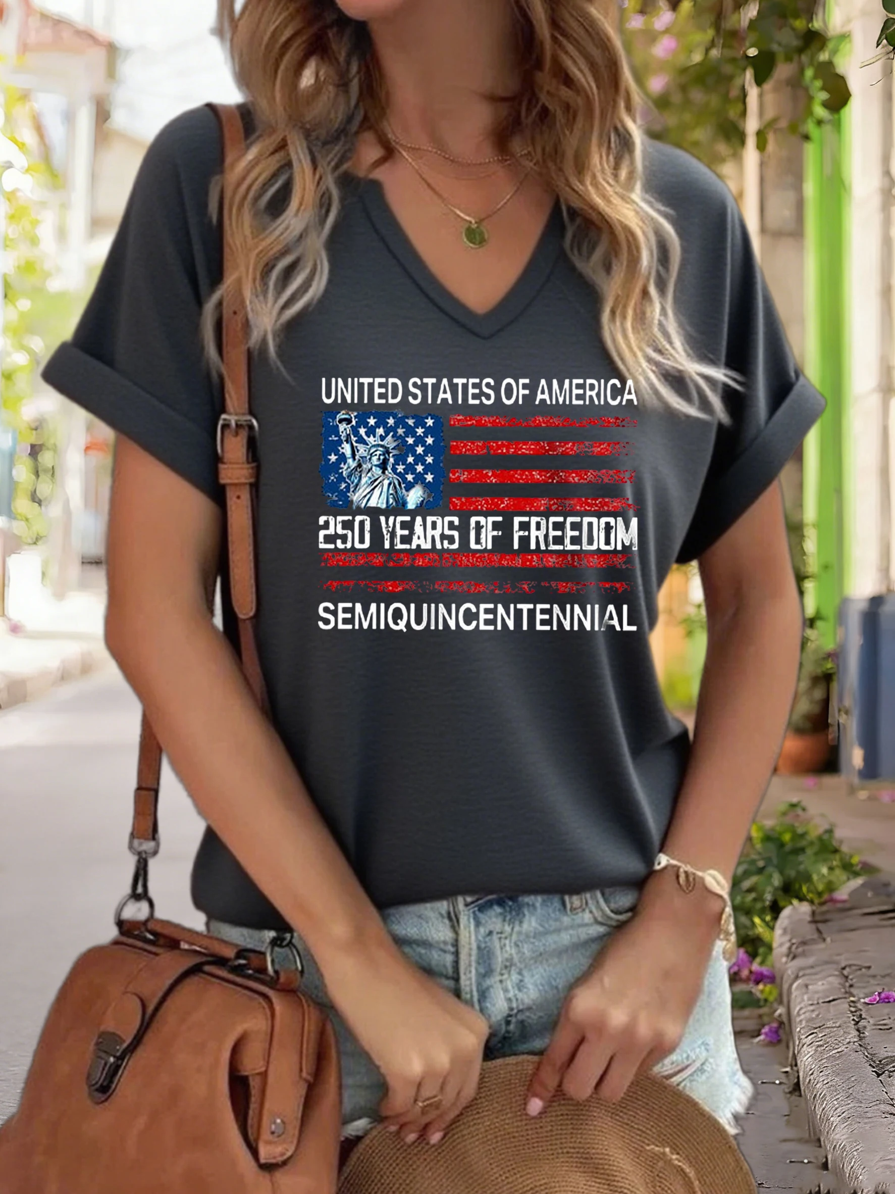 

Women's V-Neck "250 Years of Freedom" Graphic Tee, USA Flag Print T-Shirt, Casual Patriotic Short Sleeve Top