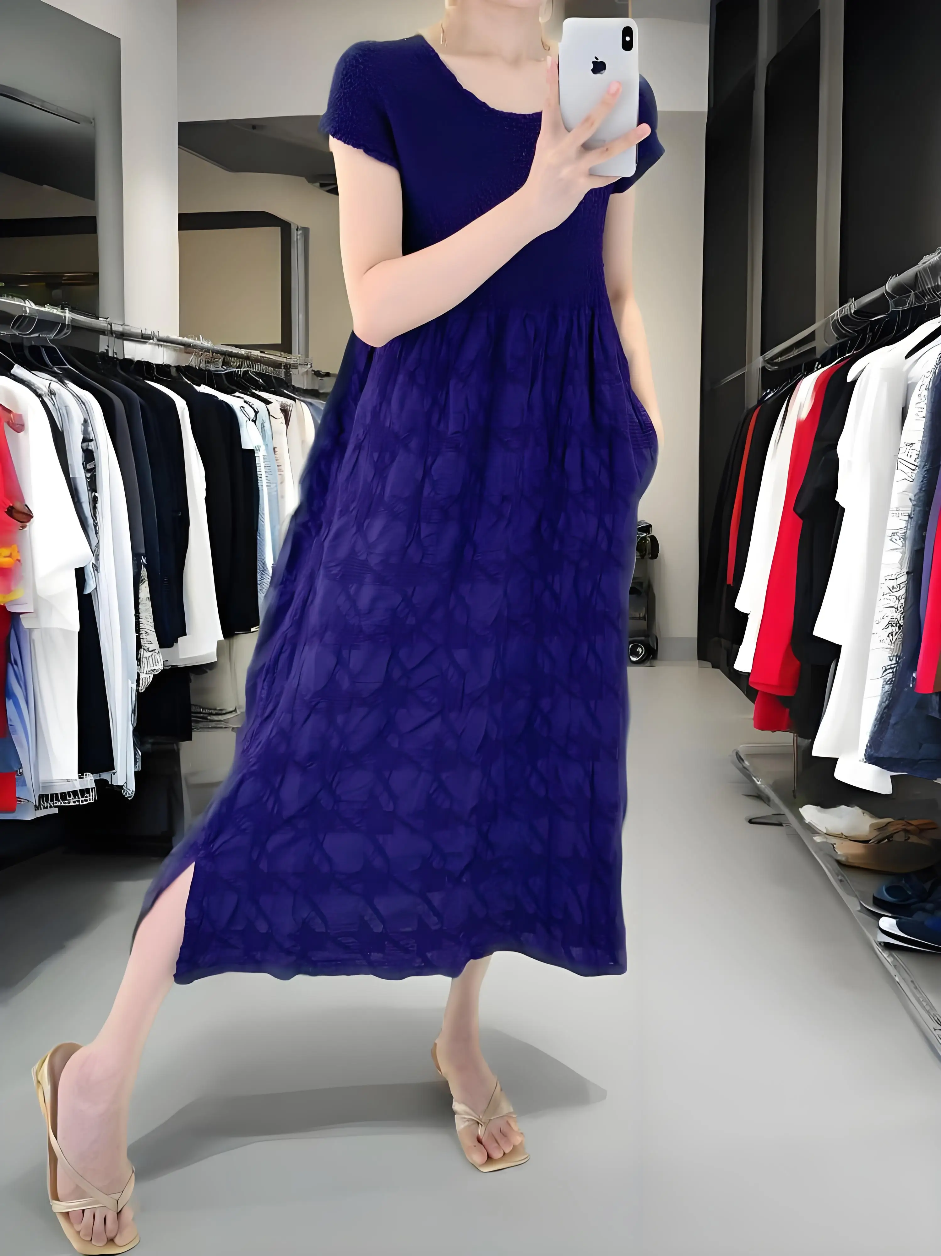 

Miyake 2025 Spring and Summer Solid Color Dress Elegant Loose Simple A-shaped Skirt Fashionable Round Neck Skirt Looking Thin