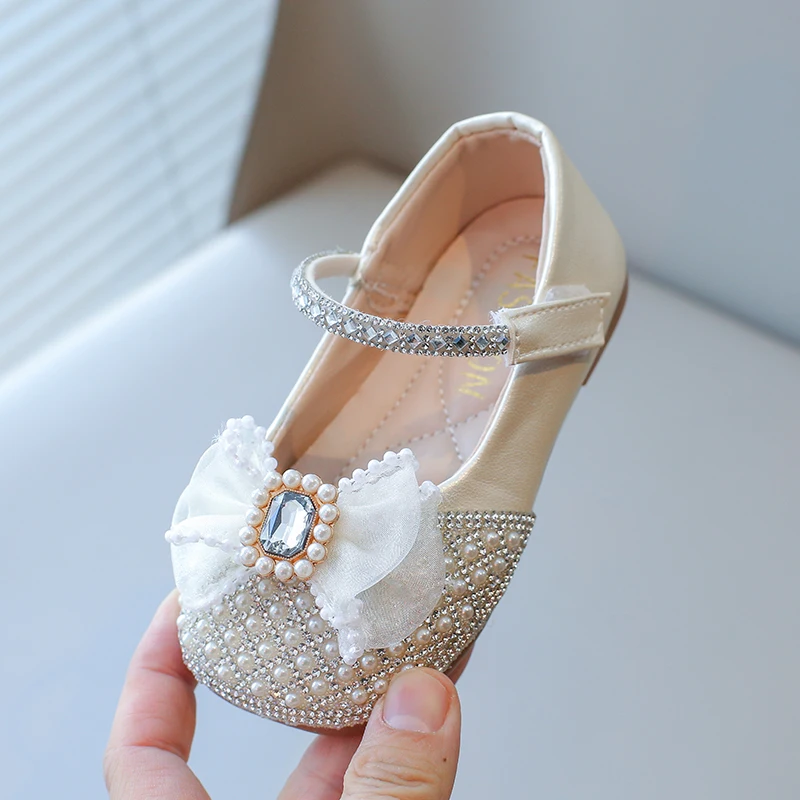 Girls Sandals Silver Bow Crystal Flat Bottom Little Girl Baby Princess Shoes Beige Round Head Thin Soft Non-slip Kids Sandals