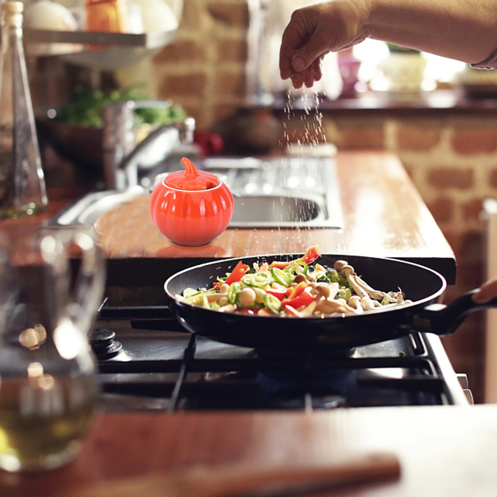 

1Set Ceramic Spice Jar Pumpkin Shape Salt Jar Chili Oil Container with Spoon Compact Size Decorative Kitchen Spice Container