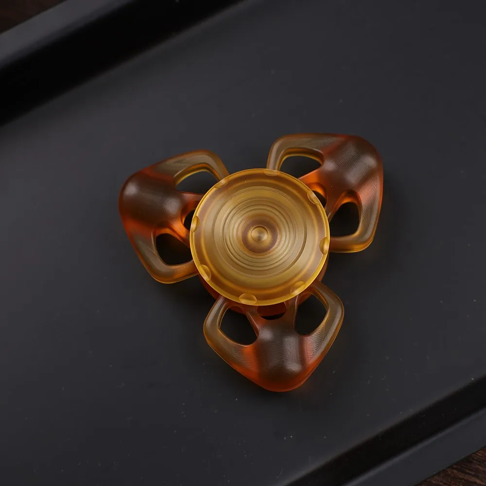 CHIMAGO EDC Esorcismo PEI Tre Foglie Spinner Fidget Spinner Agitarsi Giocattoli Per Adulti Accessori Da Scrivania Da Ufficio Giocattolo Alleviare Lo Stress