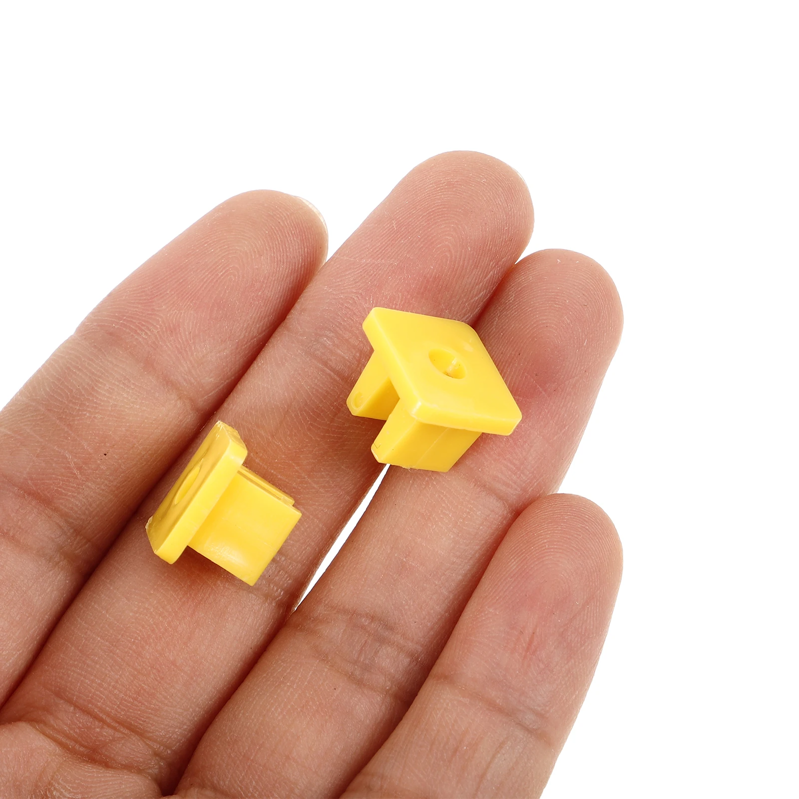 

100pcs Trim Panel Grommet Square Hole Engine Plate Retainer Car Part Bumper Screw Nuts Splash Shield