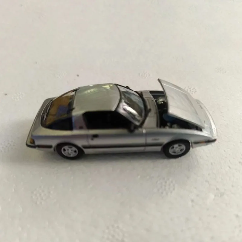 Auto Star Diecast 1/64 Scale 1982 RX-7 Alloy Simulation Car Model Classics Adult Souvenir Gift Static Display