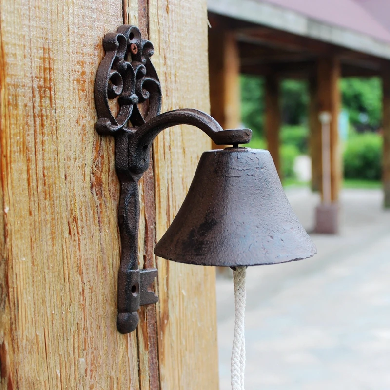 Vintage Nostalgic Cast Iron Doorbell Key Door Bell Courtyard Villa Iron Handbell Wall Decorative Hanging Ornament