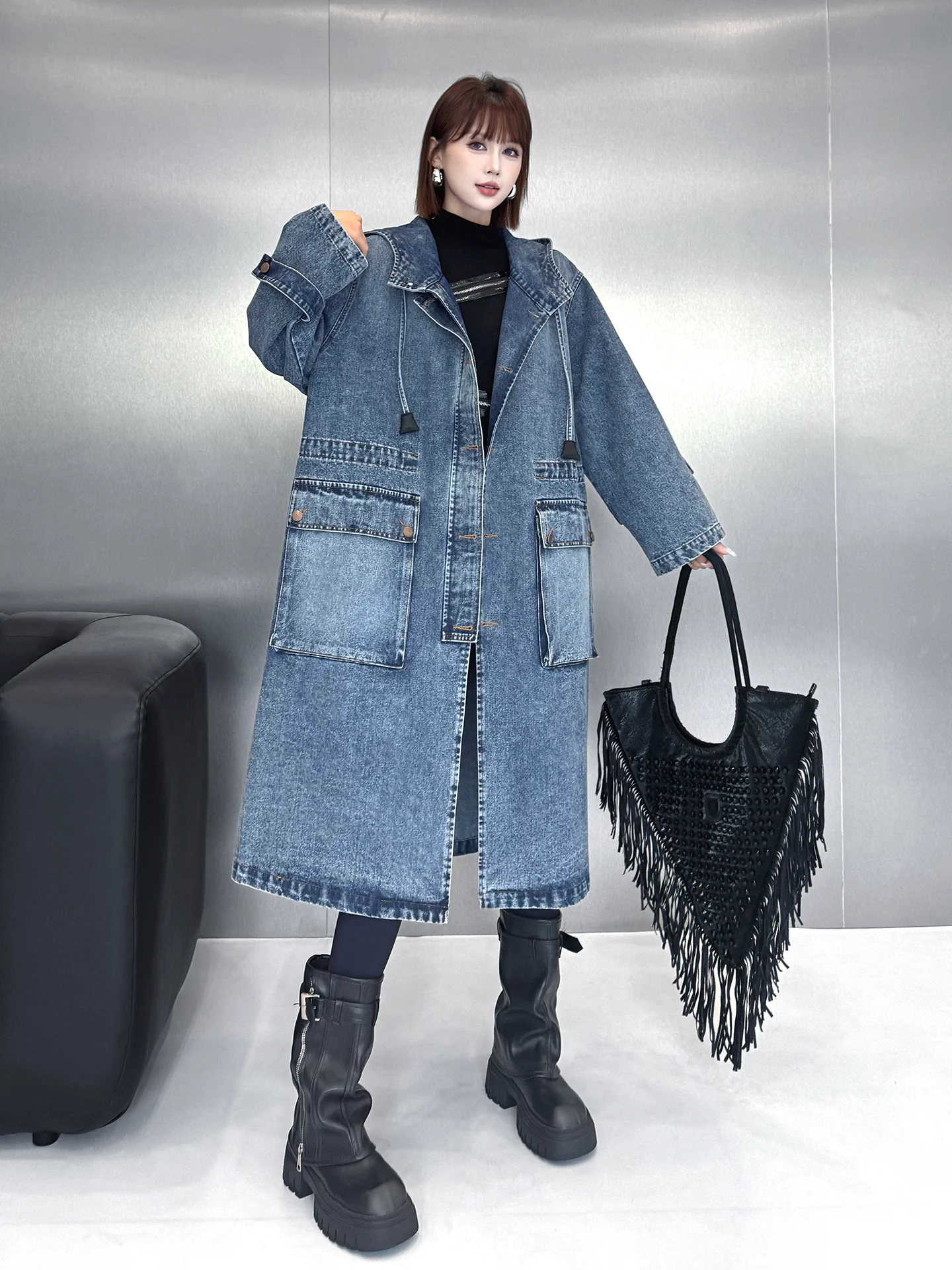 Women's Long Hooded Denim Jacket Autumn Loose Workwear Coat with Big Pockets Fashionable Casual Outerwear Windproof Coat