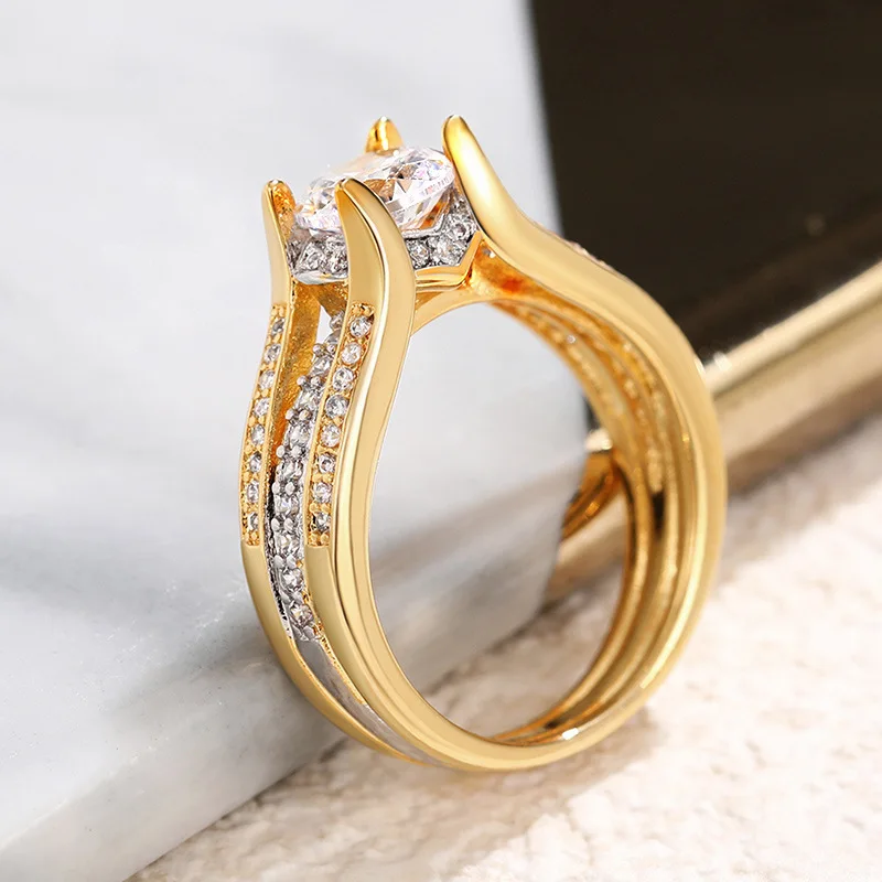2026 New Ladies' Fashionable and Personalized Dual Tone Inlaid Zircon Sparkling Jewelry New Style Attending Banquet Ring