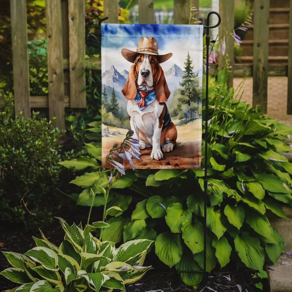 Carolines Treasures DAC5842GF Basset Hound Cowboy Welcome Garden Flag Mailbox Flag Decorative Yard Flag Outside Patio Art