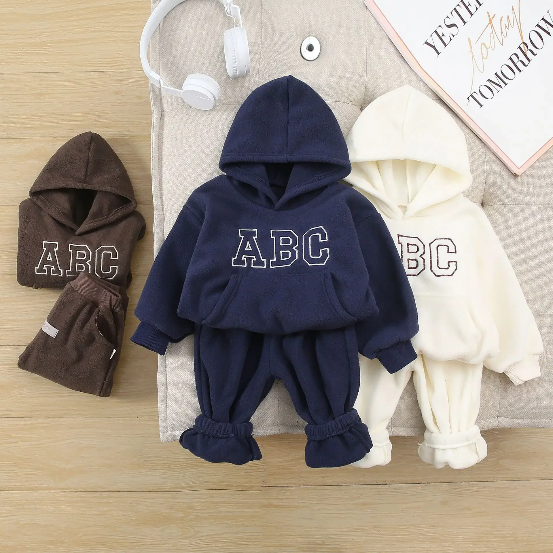 

Children Fleece Tracksuit Set 1-5Y Boys Girls Retro ABC Print Hooded Sweatshirt + Pants Two-Piece Autumn Winter Warm Clothes