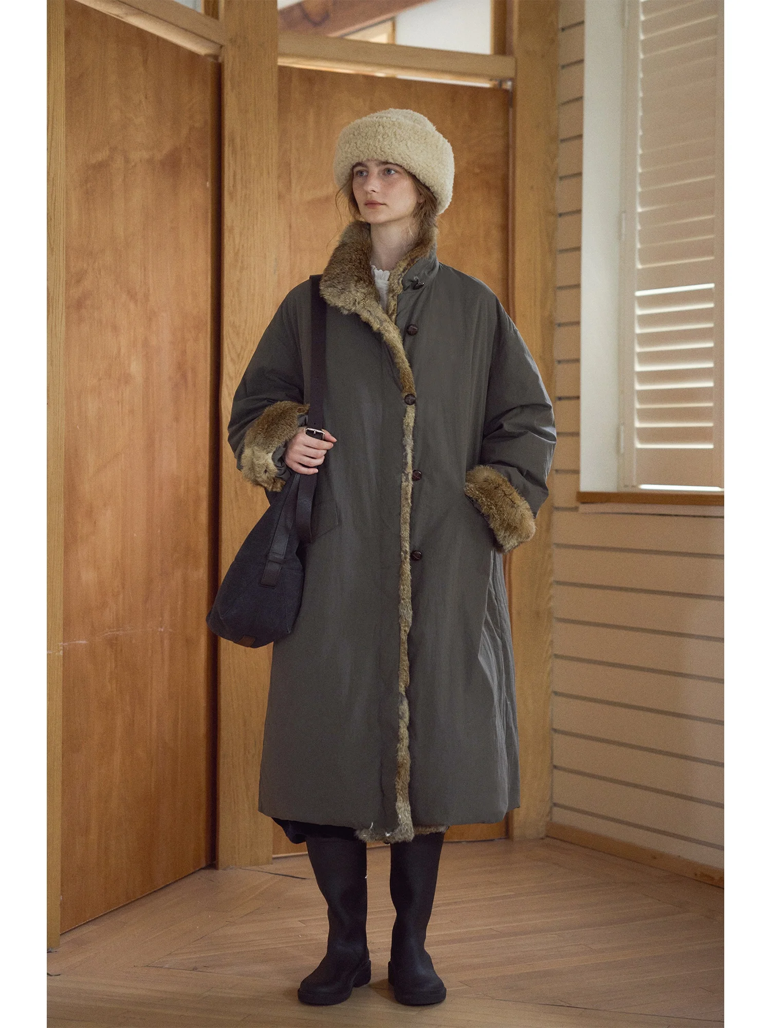 

Nice People 2025AW Long down Jacket Genuine Rabbit Fur Splicing Middle-Aged Feeling White Goose down Casual Style Women's Coat