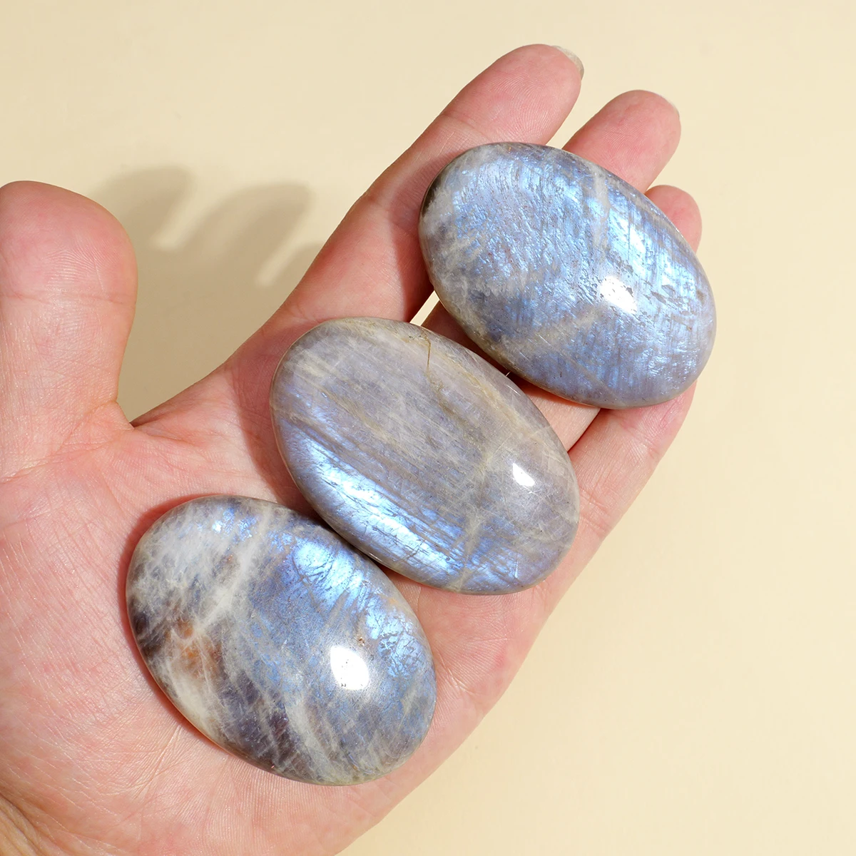 1PC Natural Blue Moonstone Crystal Palm Stone for Mind Healing Finger Massage Energy Healing Feng Shui Yoga Home Decor