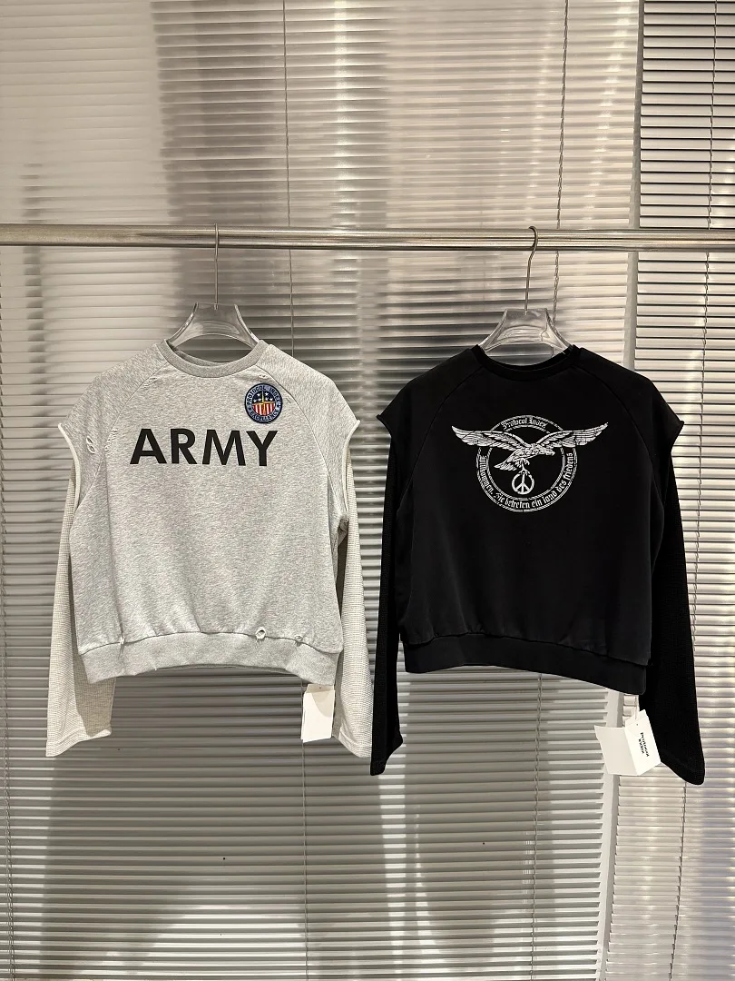 26ss Fake Two-Piece Spliced Waffle Badge Embroidery Vintage Print Sweatshirt Oversized Cotton Pullover
