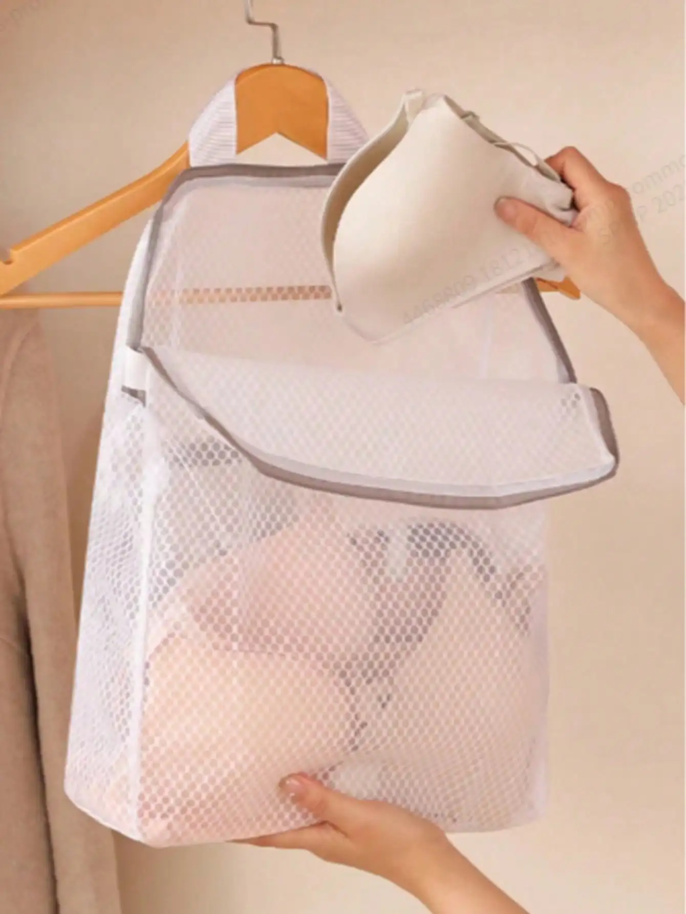 1pc Sock Storage Hanging Bag，Underwear Storage，Artifact Student，Dormitory Bedside Wall Hanging Net Pocket Storage Bag