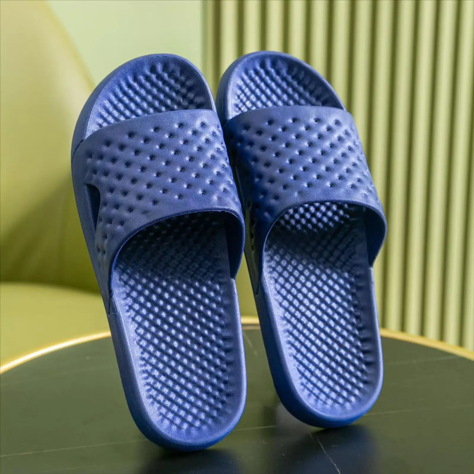 Men's Summer New One Word Hollow Light Slippers Soft Sole Non Slip Breathable Anti Odor Home Slippers Bathroom Slippers