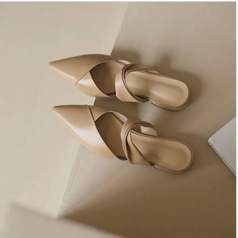 2023 Summer New Fashion Pointed Solid Color Simple Women\'s Half Slippers Wearing Comfortable Leather Shoes Outside Women