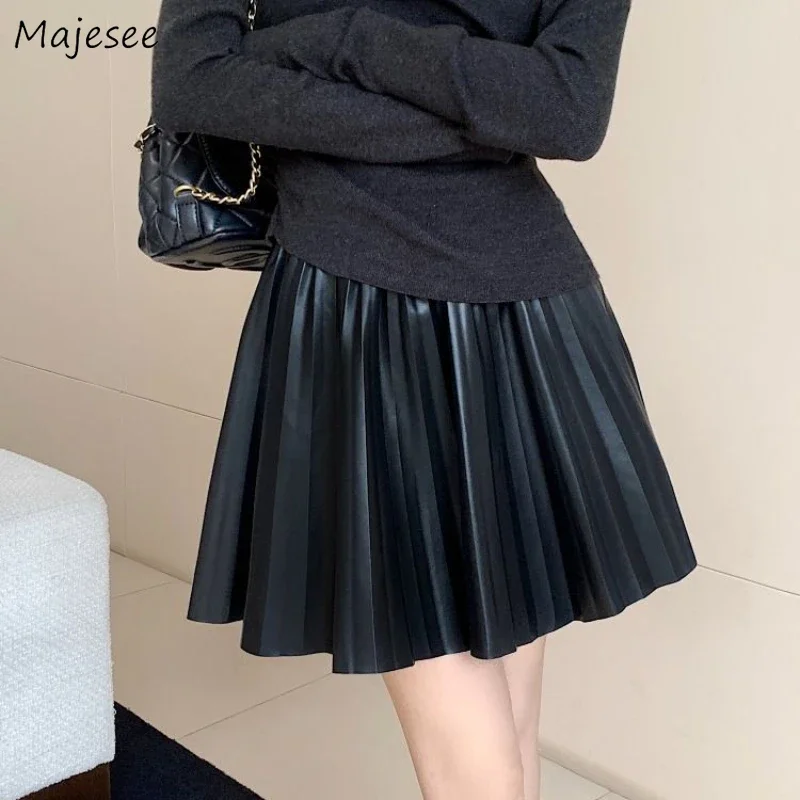 

Women PU Leather Pleated Skirts Mini Elegant Solid Vintage Cool Fashionable Chic Autumn Hotsweet Clubwear High Street Youth OOTD