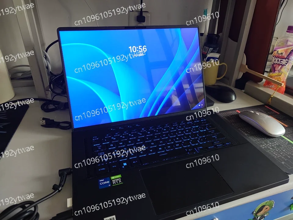 

U9-285H | 32 ГБ/1 ТБ | RTX 5070 | Игровой ноутбук с OLED-дисплеем 2.5K и частотой 240 Гц