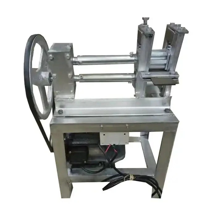 Bamboo cutting machine Bamboo knotting machine Dual purpose machine for removing and slicing bamboo chips