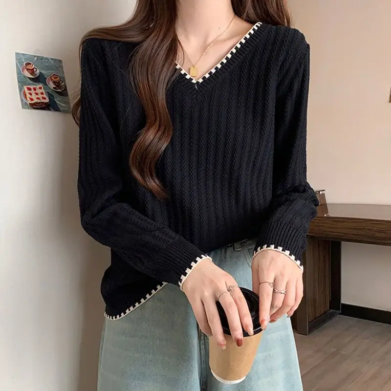 Temperament Sweet Autumn Sweaters Women's V-Neck Jacquard Weave Contrast Color Screw Thread Fashion Loose Long Sleeve Knit Tops