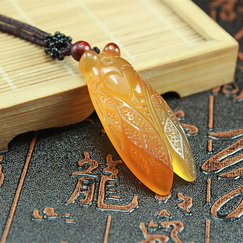 قلادة العقيق الطبيعي ذات اللون الجليدي العقيق الزيز