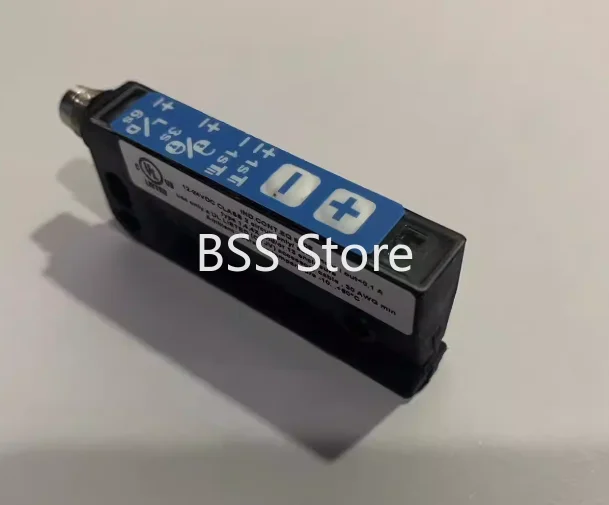 WFS3-40N415 WFS3-40P415 New Color-coded Slot-type Transparent Label Sensor in Stock with Cable