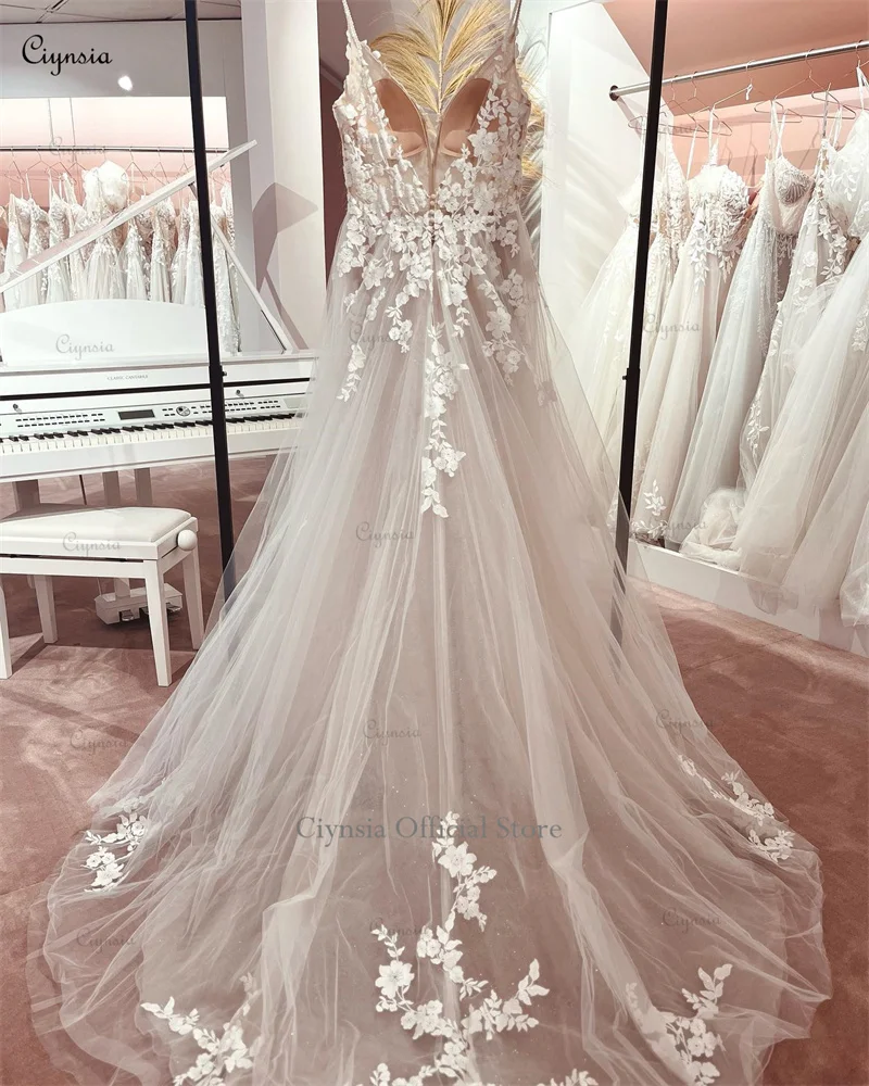 Ciynsia Princess Abito da Sposa in pizzo avorio 2024 Abito da Sposa Boho in Tulle con scollo a v per Sposa Open Back a-line Tulle Abito da Sposa