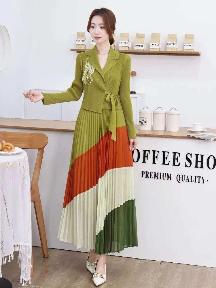 プラスサイズ 2025 夏の新ミディアム丈プリーツドレスエレガントなひだスカート若い母親のためのファッショナブルな優しいスタイル