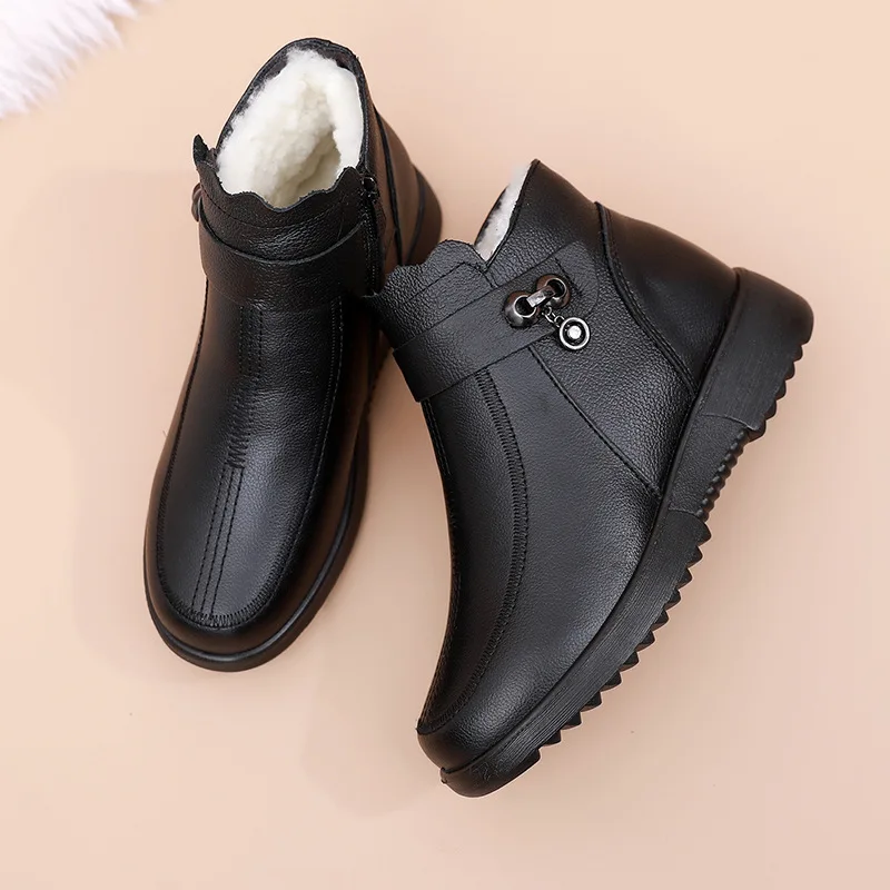 Winter Women's Shoes Genuine Leather Fashion Ankle Boots Women Thick Plush Warm Outdoor Casual Flat Shoes Mother Snow Boots