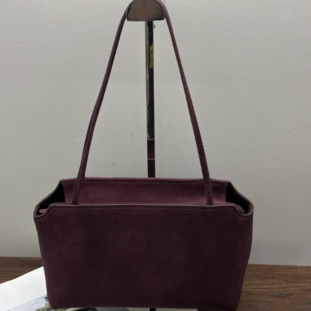 New Matte Cowhide Shoulder Bag Minimalist Commuter Versatile Underarm Bag Niche Simple Leather Texture Unique Fashion Simple