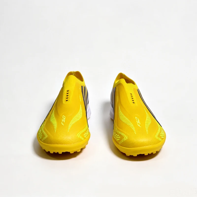 High Quality Mens Soccer Shoes SLIP-ON Non-Slip Soccer Cleats Without-lace TF/FG Training Football Boots Chuteira Campo T477