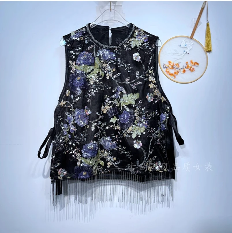 

New Chinese style women's vest with heavy embroidery sequins and shoulder design, new Chinese style fashionable hem, tassel vest