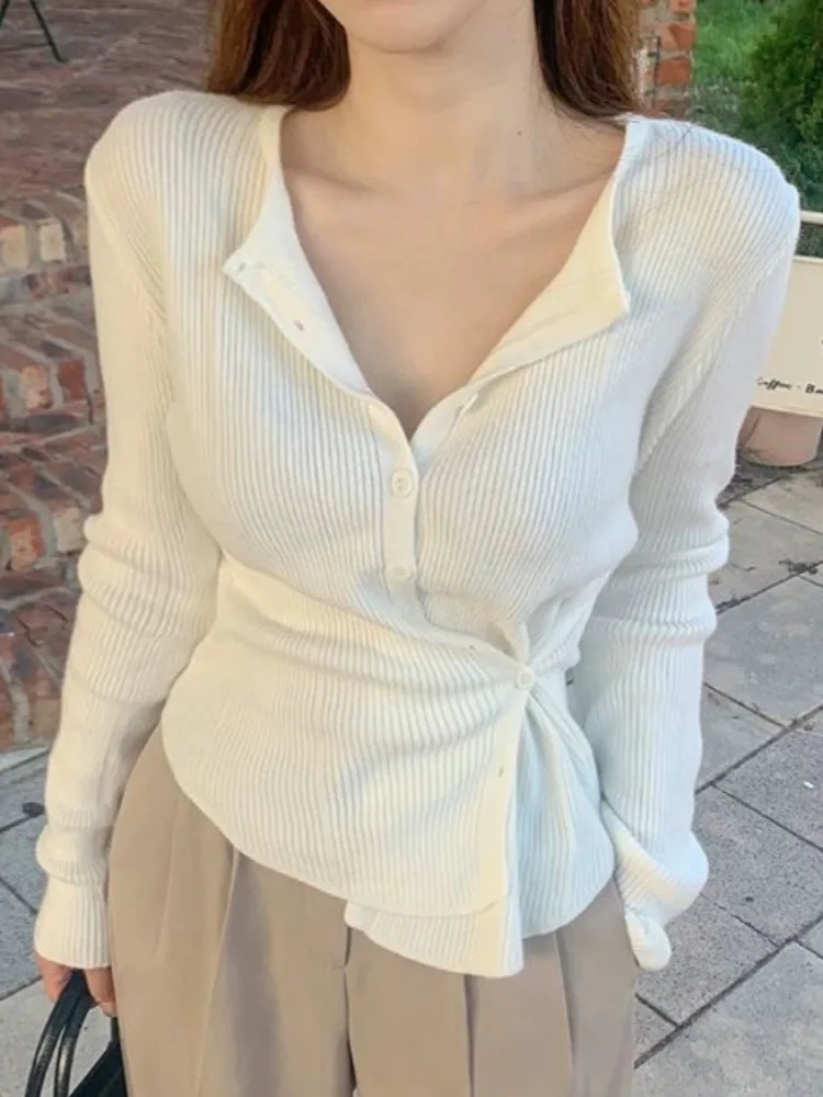 

Chic Autumnal Soft Cr Yellow Sli Two-Way Buttoned Slimming Long Sve Thin Knitted Top Women's Faion Commute Sle