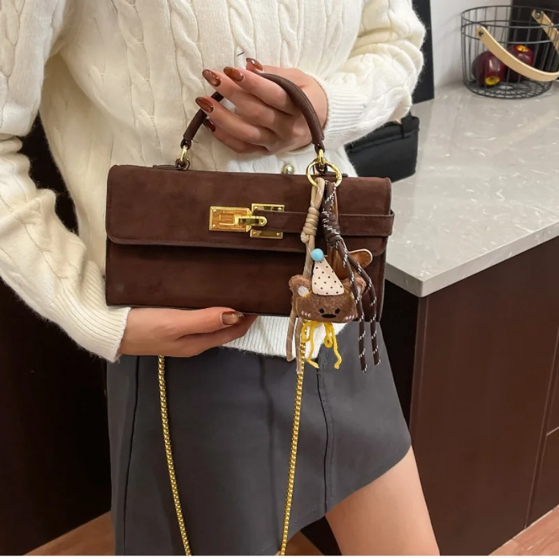 

Женская маленькая квадратная сумка, модный брендовый кошелек с магнитной застежкой, высококачественная сумка через плечо с цепочкой в стиле ретро, матовая повседневная дорожная сумка