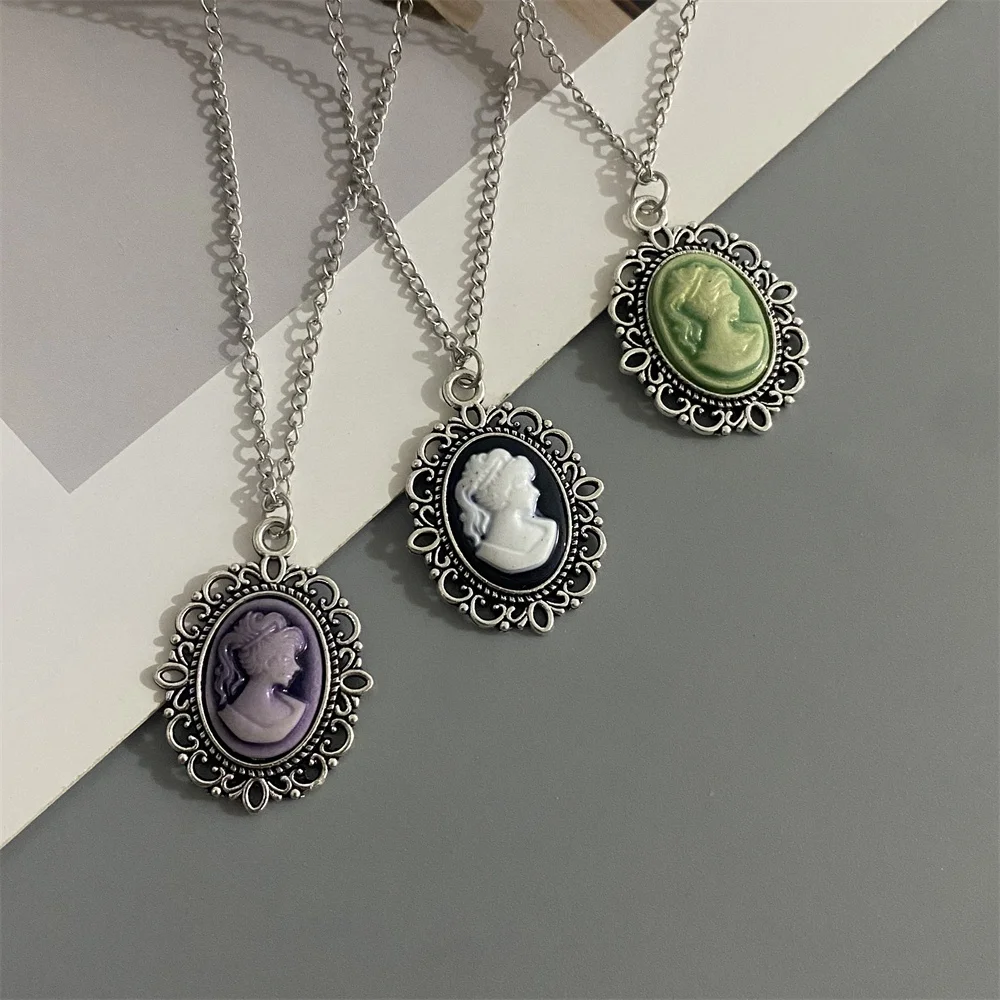 Vintage Cameo Women Necklace Black White Lady Portrait Pendant Retro Gothic Silver Chain Necklace for Daily Party Jewelry