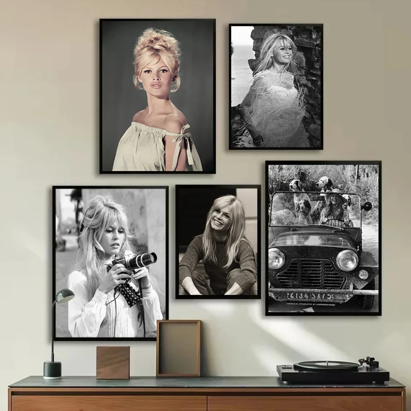 Vintage Black and White 70s Movie Star B-Bardot-with Dogs Photography Poster Canvas Painting Wall Art Pictures Home Decor