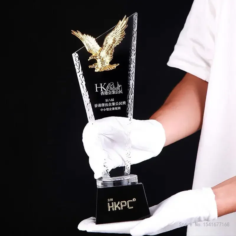 Personality Customized Metal Golden Eagle Shaped Crystal Trophy Sales Company Enterprise Competition Game Awards DIY Custom Text