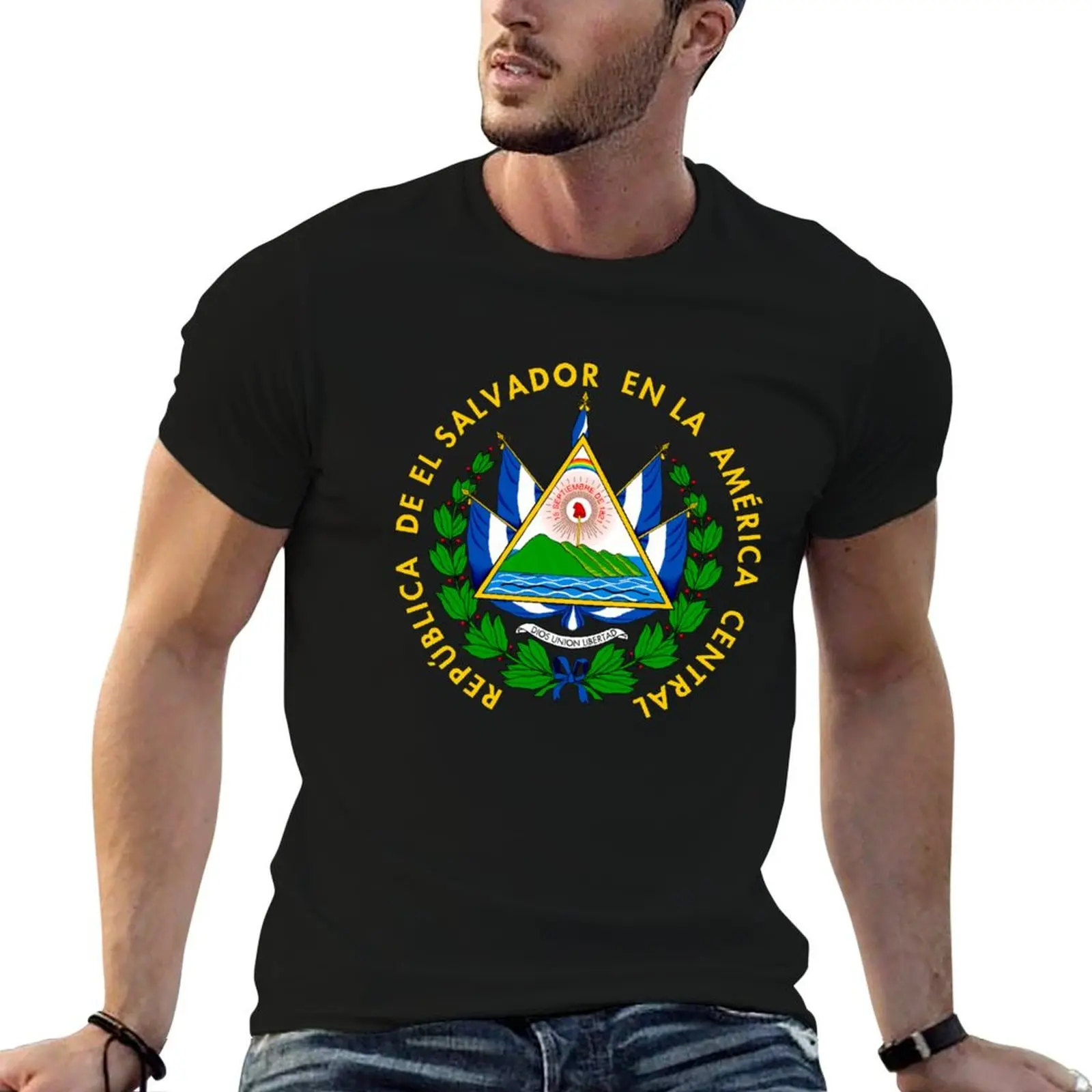 

El Salvador coat of arms T-Shirt man t shirt luxury t shirts for man graphic funny man t shirts for men casual T-Shirt