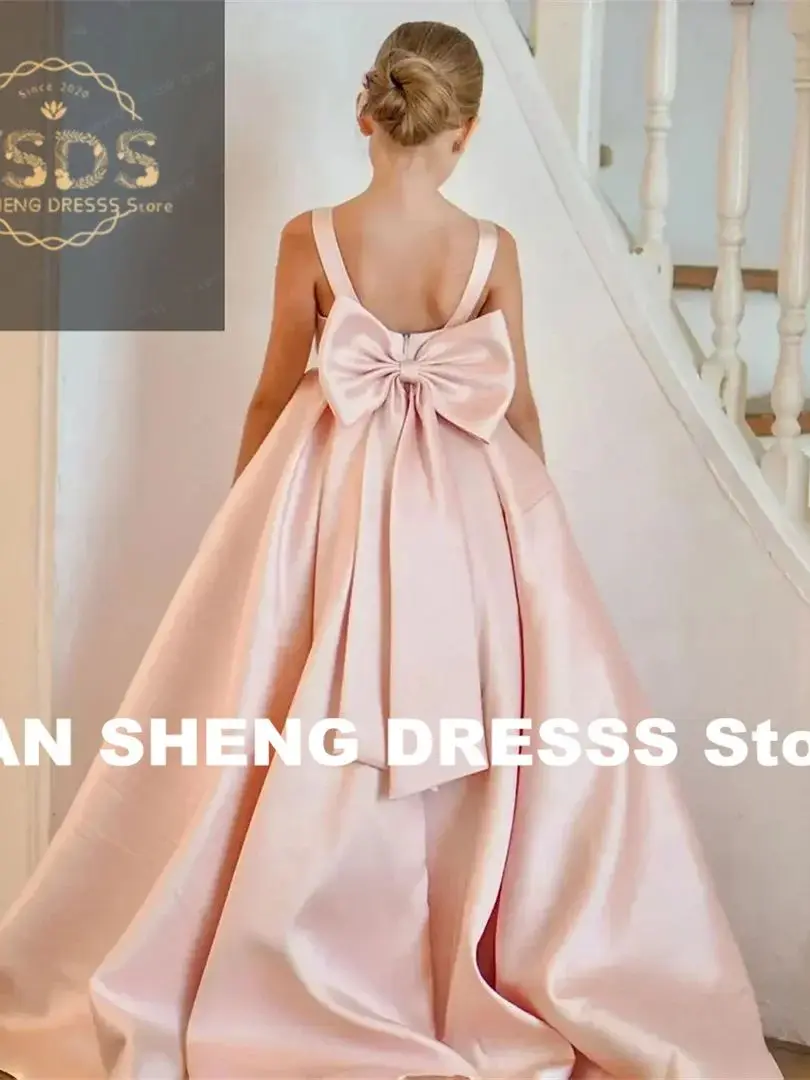 فستان زفاف مخصص من الساتان مع فيونكة بدون أكمام على شكل حرف V من الخلف فستان فتاة الزهور للأميرة الطفل أول فستان حفلة عيد ميلاد إفخارستيا