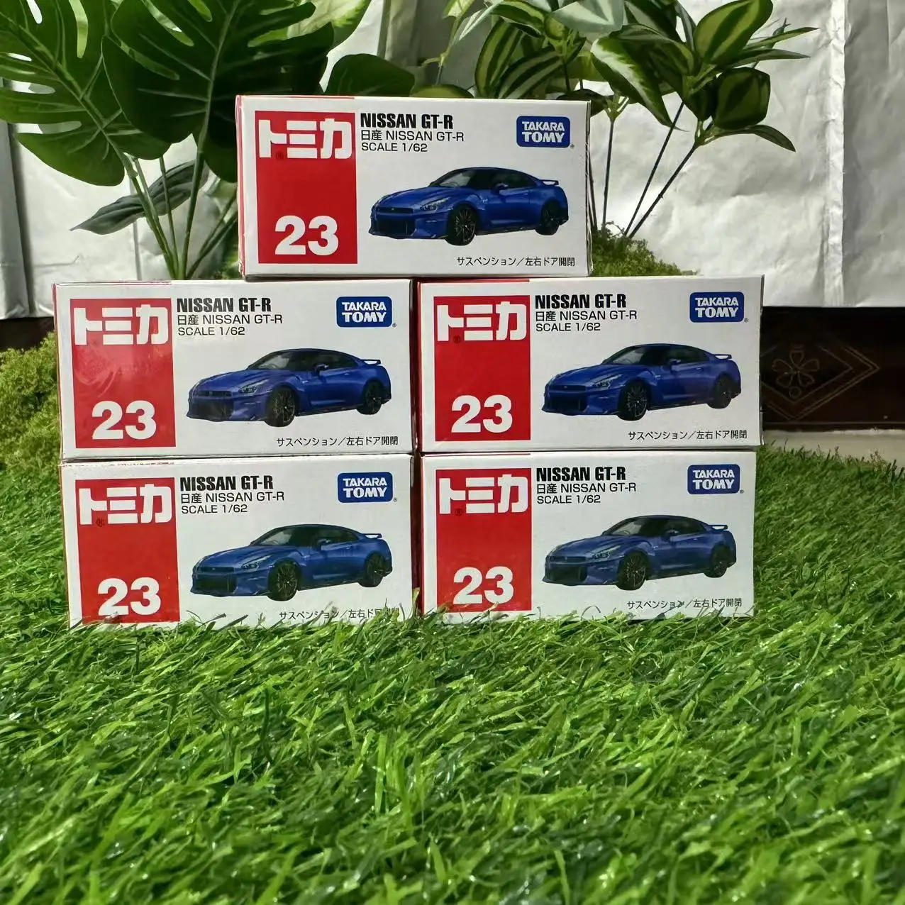 

Takara Tomy Tomica No.23 Nissan NISSAN GT-R Alloy car Diecast Model Replica Series Children Gifts Boy Toys