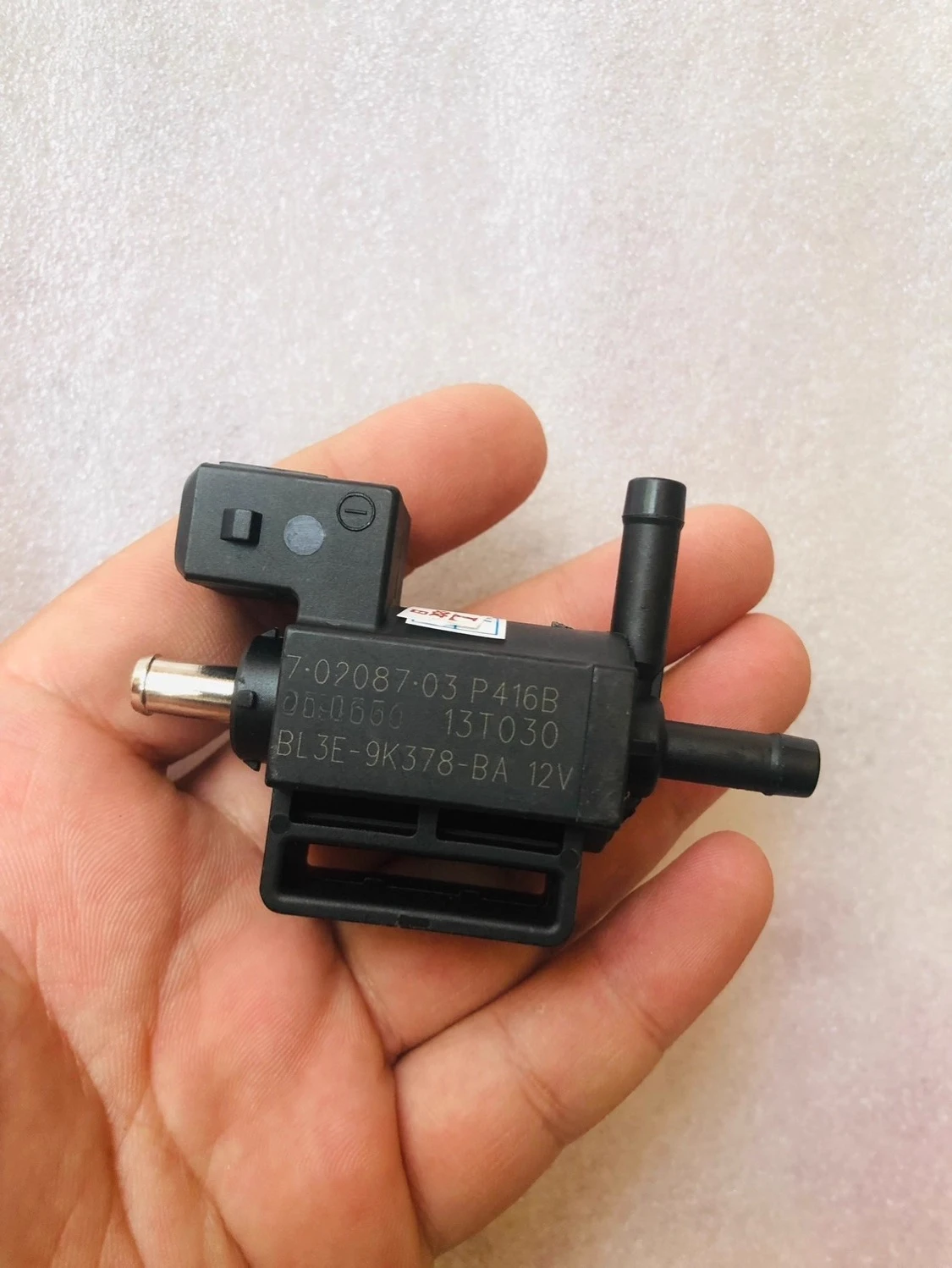 

For Ford Mondeo Escape Explorer Focus ST 2.0T Turbocharger Solenoid Valve Sensor