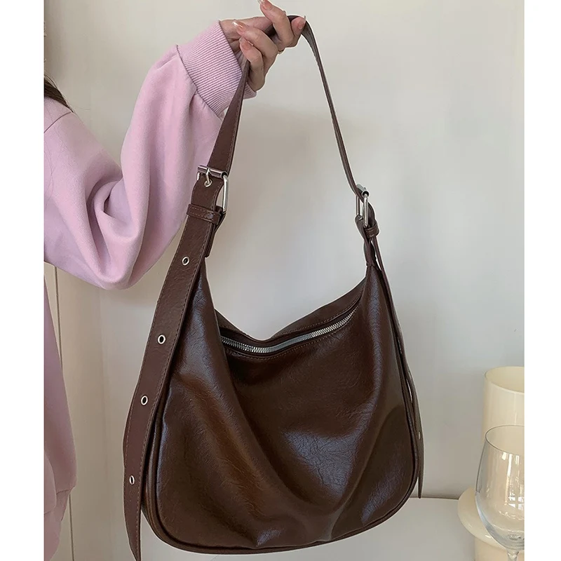 

2026 New Hot Sale Women Retro Tote Bag Lady Large Capacity Soft Leather Shoulder Bag Fashion Female Niche Versatile Handbag