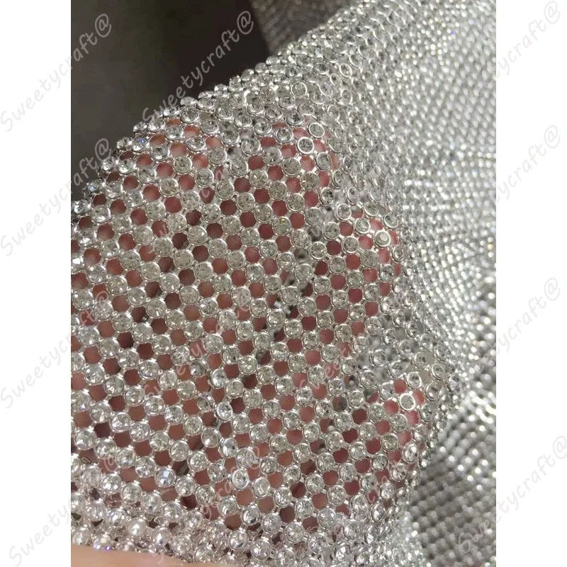 Tessuto a rete metallica con strass argento 45 * 120 cm Tessuto di stoffa con perline di paillettes metallici in cristallo Foglio di alluminio per