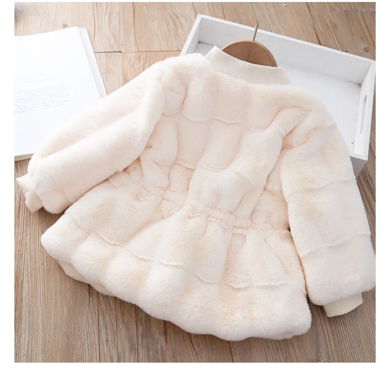 Children\'s clothing girls autumn and winter new coat girl baby Korean version thickened sweater children\'s top imitation fur