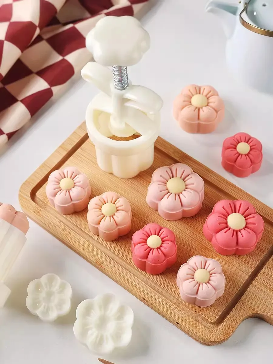 25g 50g Mini Mooncake Hand Pressed Mold Cute Flower Shape Cookie Pastry Stamp Home DIY Mung Bean Cake Dessert Decoration Tools