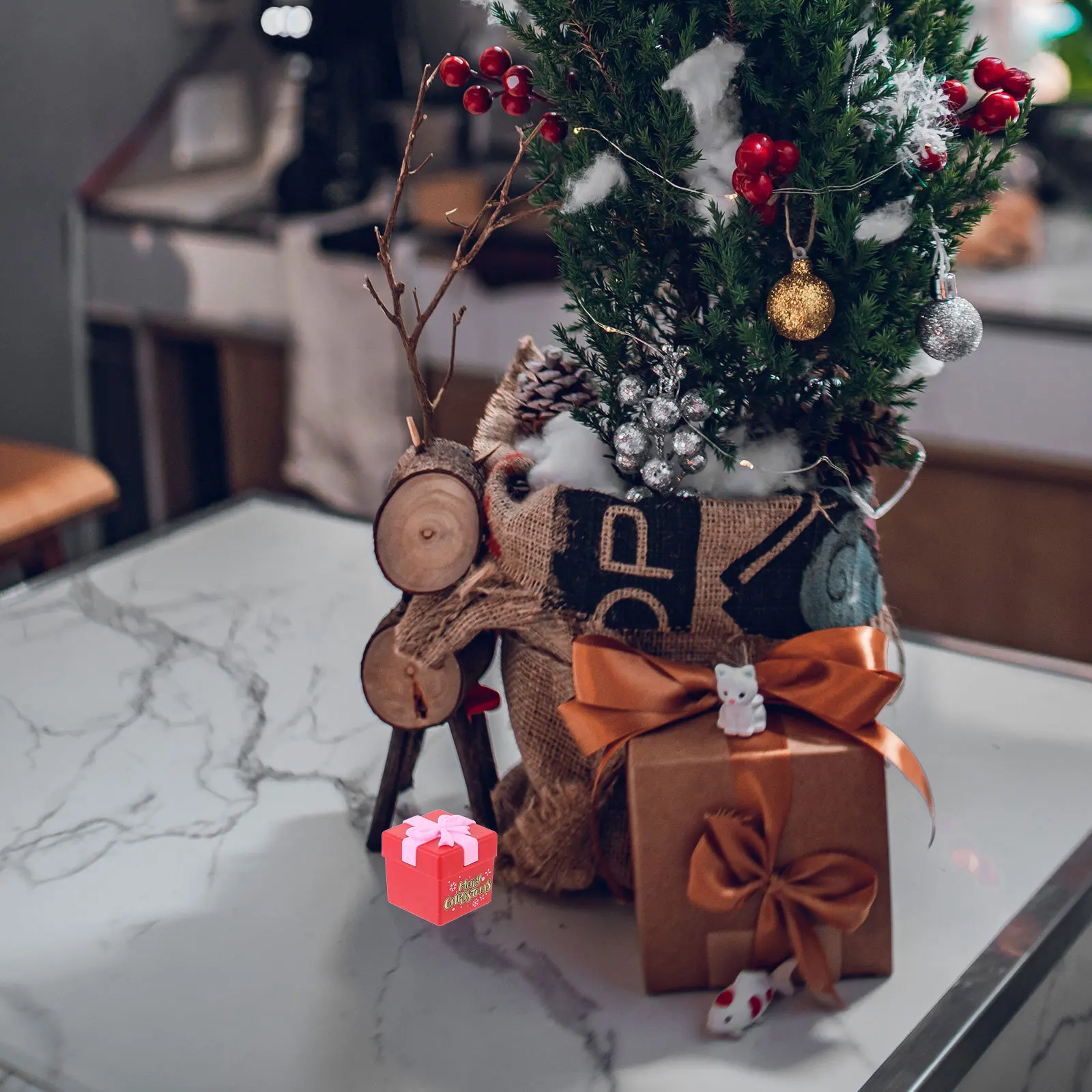 3個入り クリスマスをテーマにしたゼンマイ仕掛けのクリスマス時計仕掛けパーティー用品 ノベルティ 面白い歩くギフト クリスマスパーティー ゼンマイ仕掛けのおもちゃ