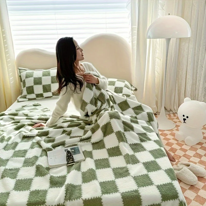 VIKAMA Korean Simple Checkered Print Throw Blanket, Soft, Comfortable, Washable. For Sofa, Bed, And Office Afternoon Nap Blanket