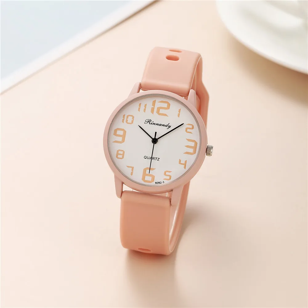 Women\'s fashion jelly colour sports silicone watch Simple new trendy digital face quartz ladies watch