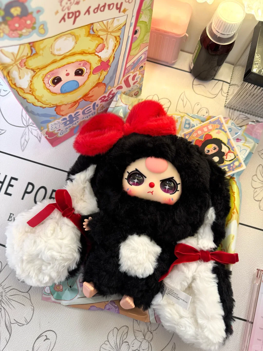 

Baby Three Little Rabbit Returns Series Trendy Play Blind Box Doll Keychain Pendant Birthday Toy Gift Mystery Boxes